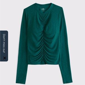 YPB Abercrombie Active Featherweight Long-Sleeve Ruched Tee